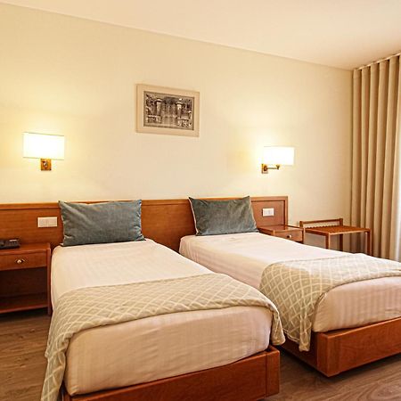 Hotel Dos Loios Santa Maria da Feira Exteriör bild