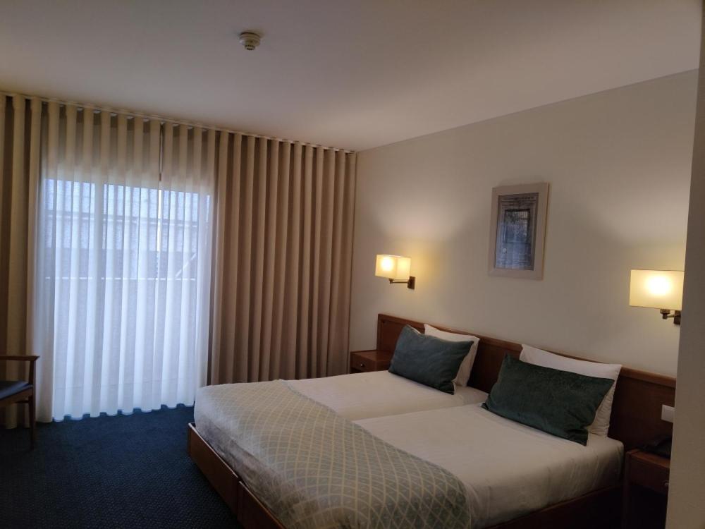Hotel Dos Loios Santa Maria da Feira Exteriör bild